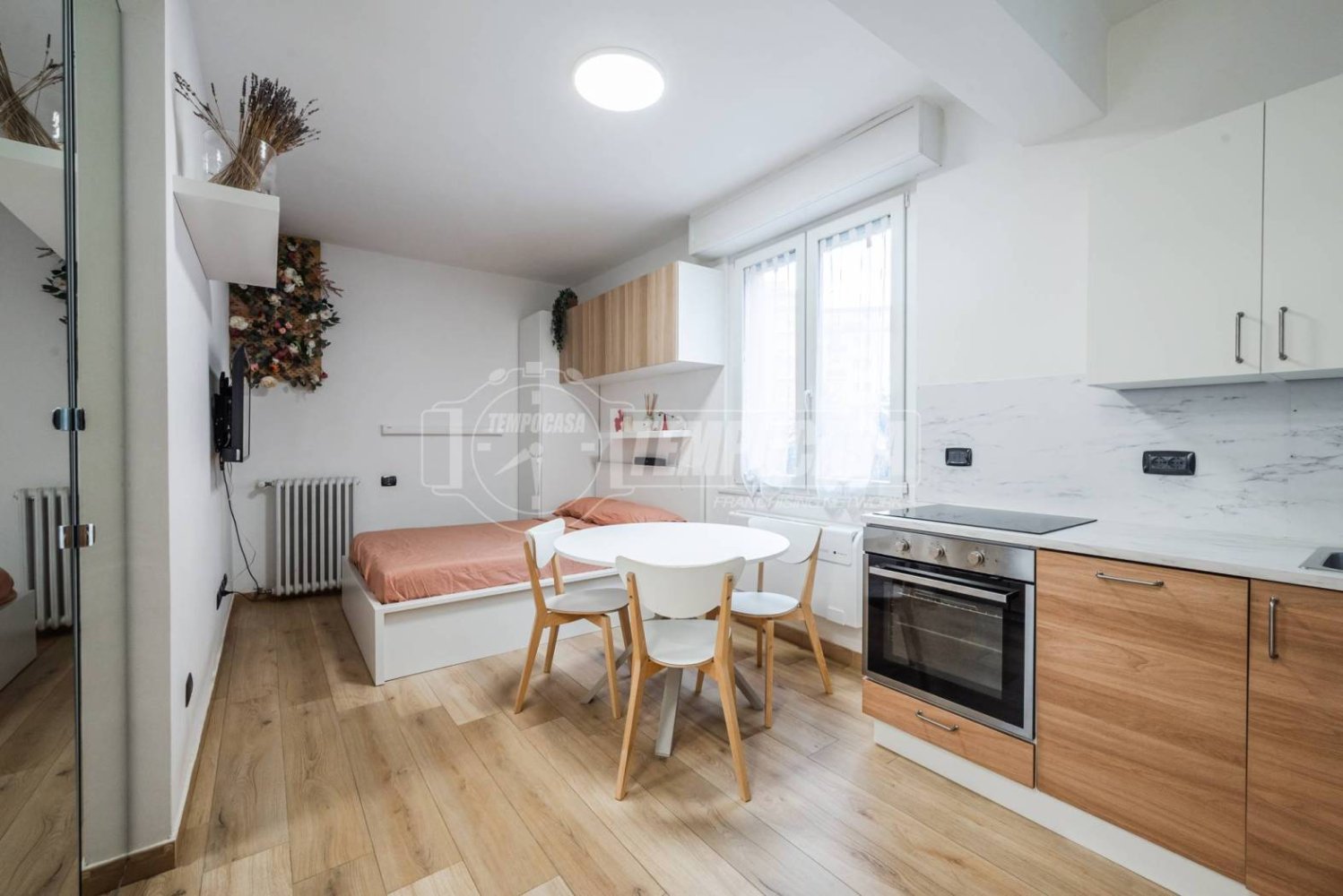 Studio in Milan, Italy, Nr. 245069