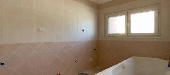 Apartamento de 5 habitaciónes en Osimo, Italy No. 125943 13