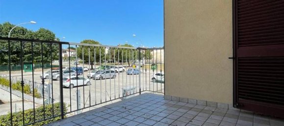 Apartamento de 5 habitaciónes en Osimo, Italy No. 125943 3