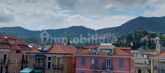 Apartamento de 4 dormitorios en Alassio, Italy No. 136655 35