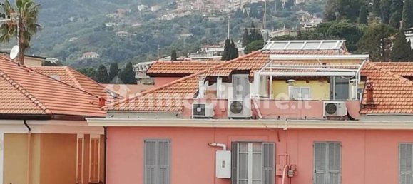 Apartamento de 4 dormitorios en Alassio, Italy No. 136655 5