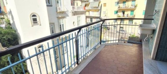 3 bedrooms Penthouse in Naples, Italy No. 320415 4