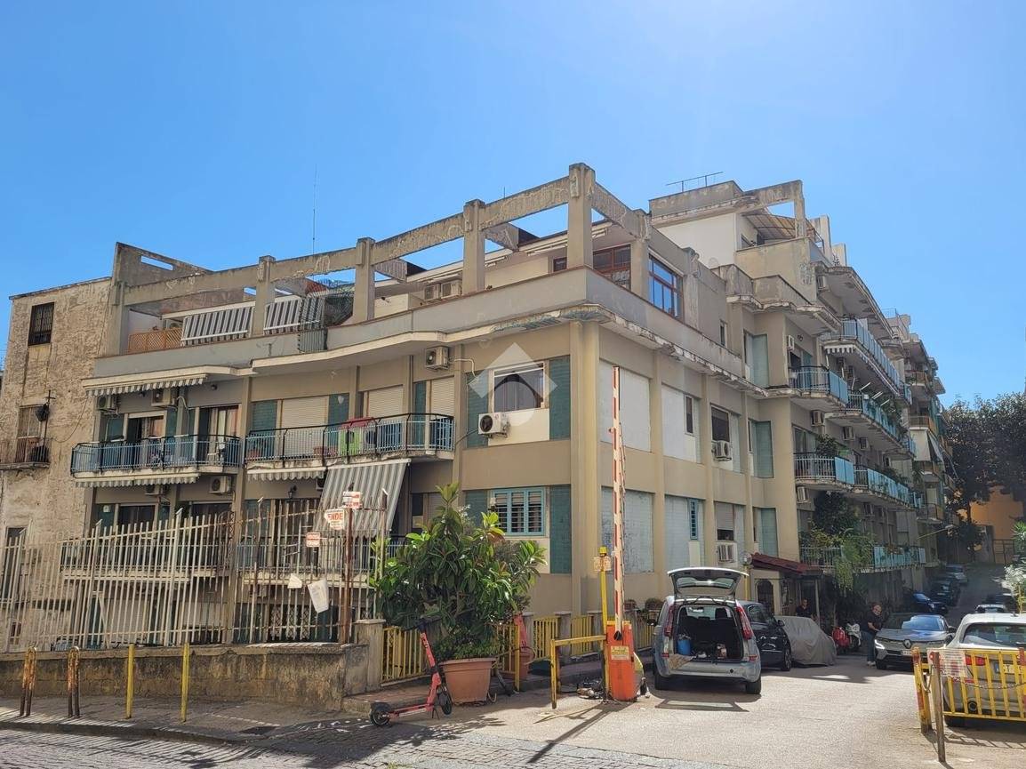 3 bedrooms Penthouse in Naples, Italy No. 320415