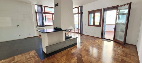 3 bedrooms Penthouse in Naples, Italy No. 320415 19