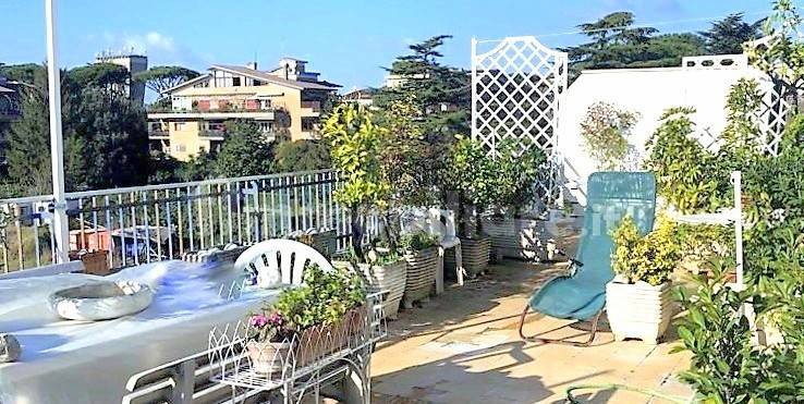 Ático de 3 dormitorios en Rome, Italy No. 215882