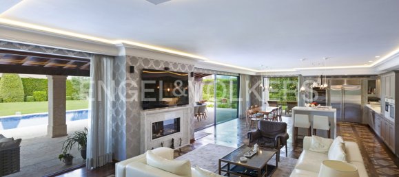 4 bedrooms Villa in Bardolino, Italy No. 102159 3