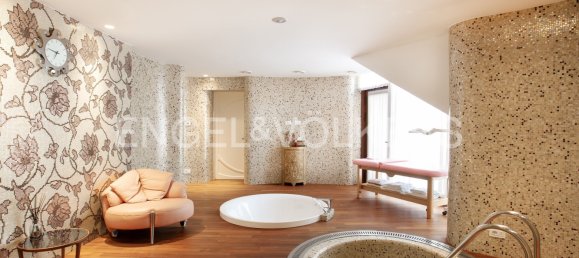 4 bedrooms Villa in Bardolino, Italy No. 102159 16