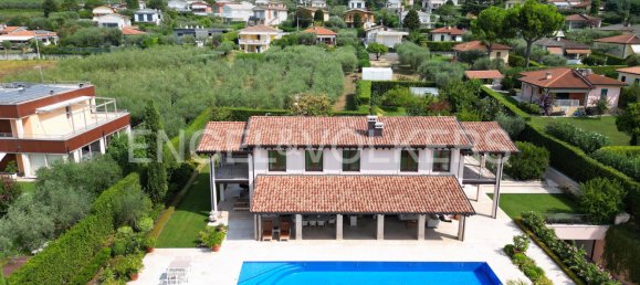 4 bedrooms Villa in Bardolino, Italy No. 102159 21