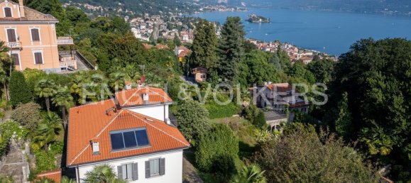 Villa de 4 dormitorios en Stresa, Italy No. 134185 2