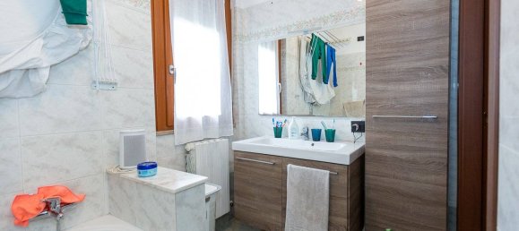 Apartamento de 2 dormitorios en Rivolta d'Adda, Italy No. 119503 15