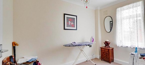 3 bedrooms House in Gloucester, United Kingdom No. 13651 2