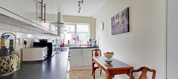 3 bedrooms House in Gloucester, United Kingdom No. 13651 6