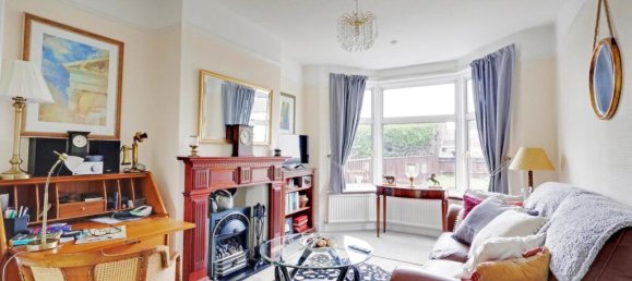 3 bedrooms House in Gloucester, United Kingdom No. 13651 16