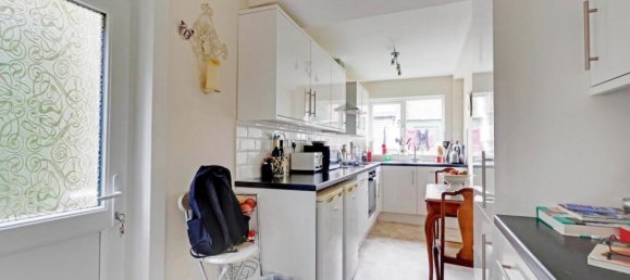 3 bedrooms House in Gloucester, United Kingdom No. 13651 11