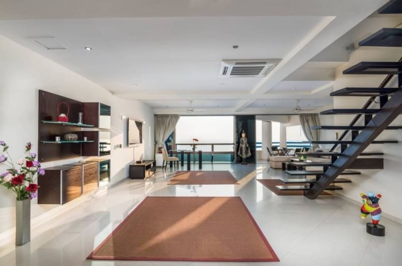 3 bedrooms Condo in Pattaya, Thailand No. 19037