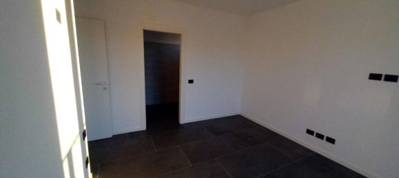 Apartamento de 3 divisões em Seriate, Italy N.º 32942 22