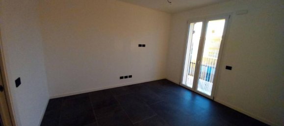 Apartamento de 3 divisões em Seriate, Italy N.º 32942 24