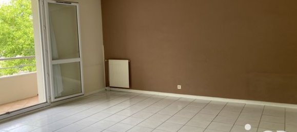 3 rooms Apartment in Neuilly-sur-Marne, France No. 314357 5