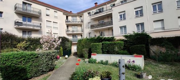 3 rooms Apartment in Neuilly-sur-Marne, France No. 314357 12