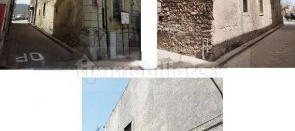 Edifício T7 em Montalbano Elicona, Italy N.º 43113 4