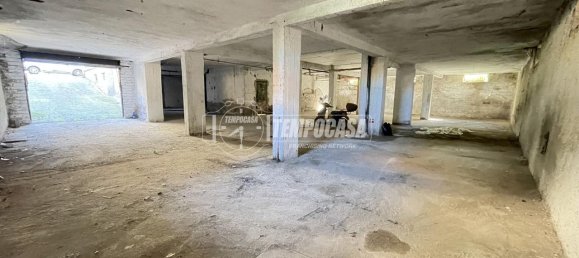 1 room Garage in Rome, Italy No. 156192 5