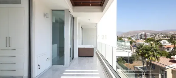 3 bedrooms Apartment in Germasogeia, Cyprus No. 3667 8