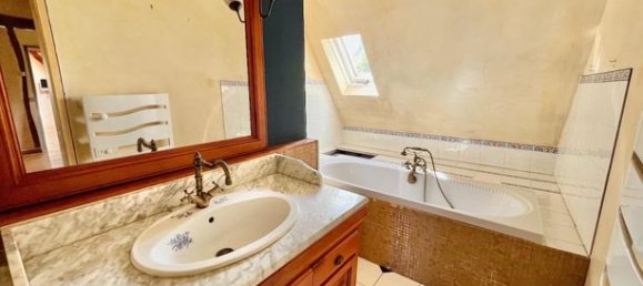 5 bedrooms House in Seine-Maritime, France No. 353399 12