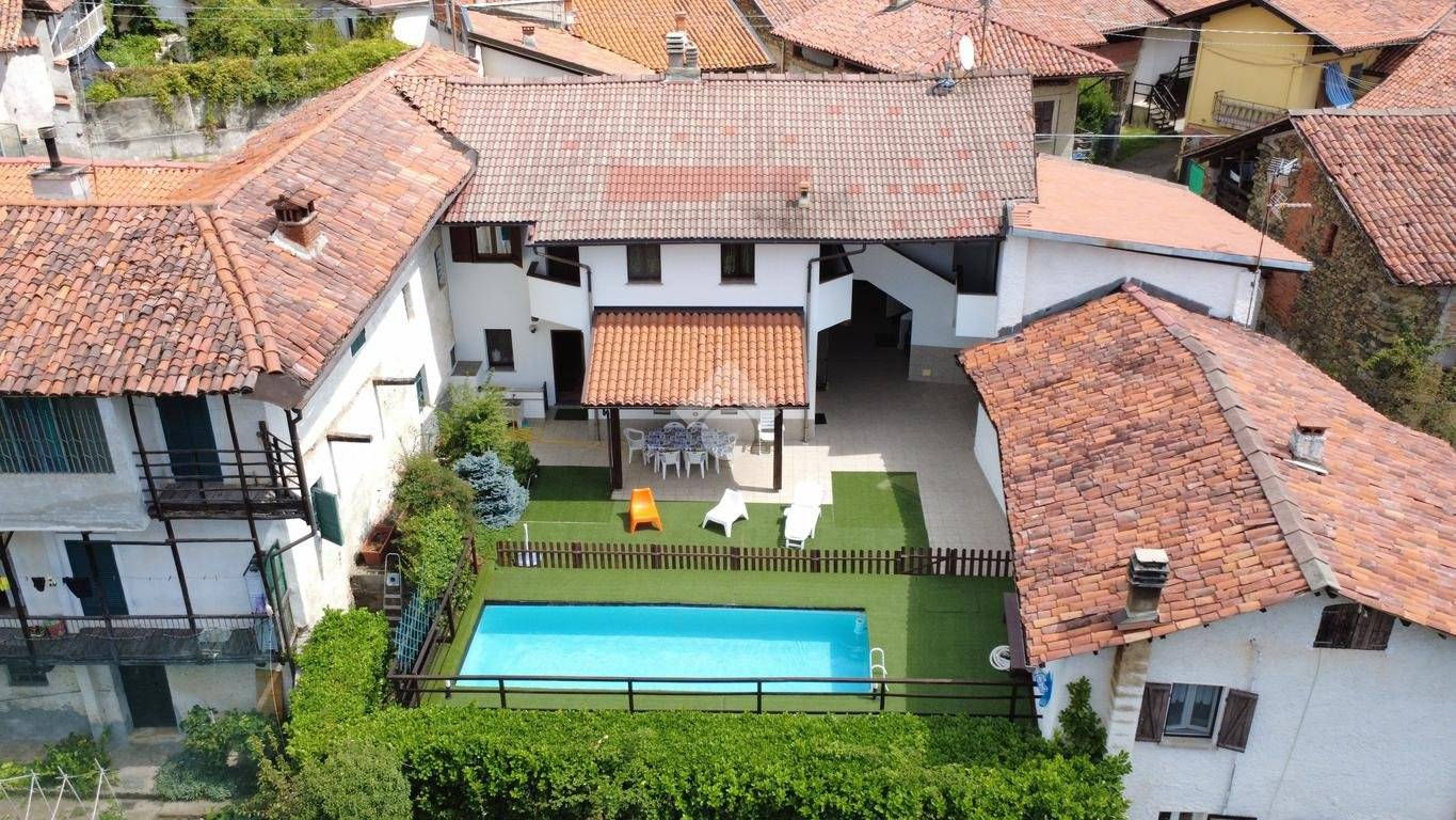 5 bedrooms House in Magnano, Italy No. 334024