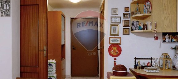 3 bedrooms House in Caserta, Italy No. 7596 9