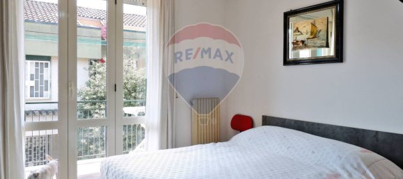 3 bedrooms House in Caserta, Italy No. 7596 18