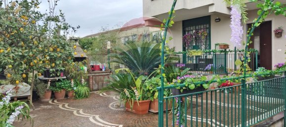 3 bedrooms House in Caserta, Italy No. 7596 25