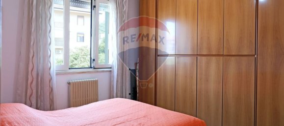 3 bedrooms House in Caserta, Italy No. 7596 20