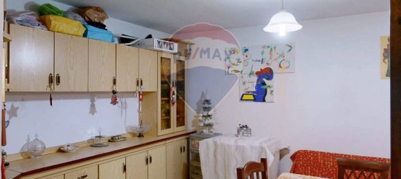 3 bedrooms House in Caserta, Italy No. 7596 14