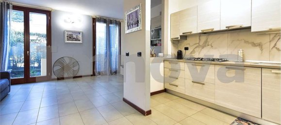 2 bedrooms Duplex in Barlassina, Italy No. 362178 6