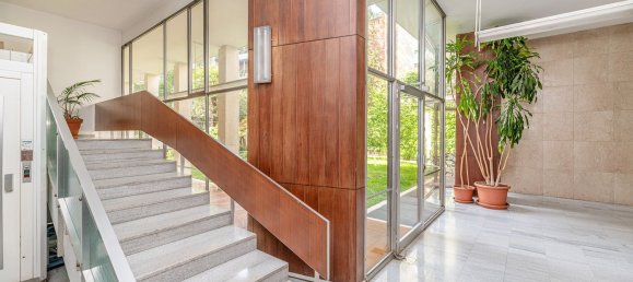 220m² Office in Milan, Italy No. 358984 3