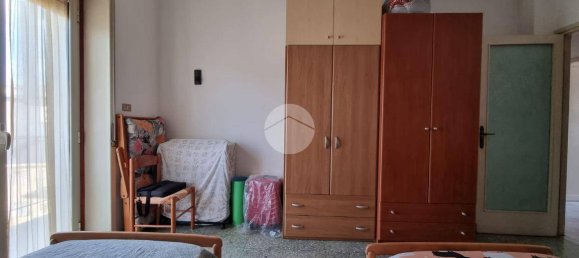 Apartamento de 2 dormitorios en Cosenza, Italy No. 166316 14