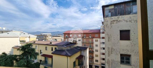 Apartamento de 2 dormitorios en Cosenza, Italy No. 166316 26