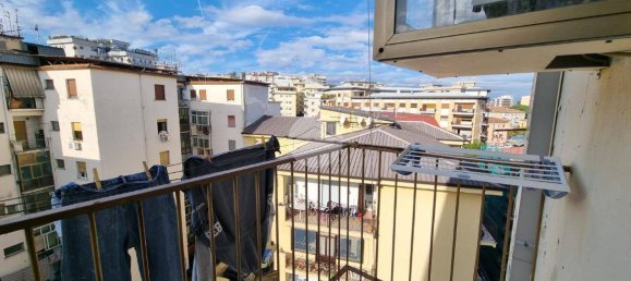 Apartamento de 2 dormitorios en Cosenza, Italy No. 166316 24
