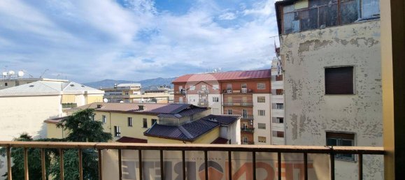 Apartamento de 2 dormitorios en Cosenza, Italy No. 166316 12