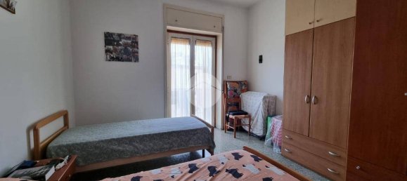 Apartamento de 2 dormitorios en Cosenza, Italy No. 166316 13