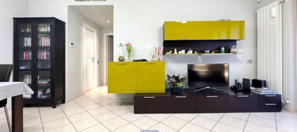 3 rooms Apartment in Paderno Dugnano, Italy No. 232119 26