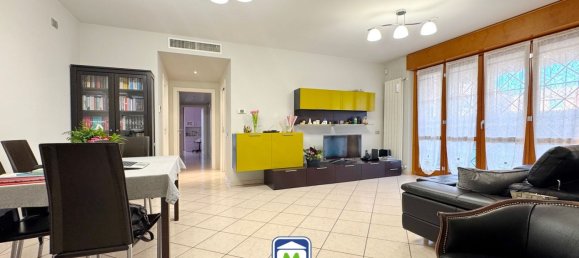 3 rooms Apartment in Paderno Dugnano, Italy No. 232119 24