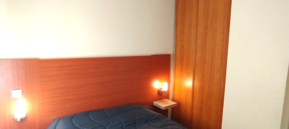 2 chambres Appartement à Chaveignes, France No. 157312 4