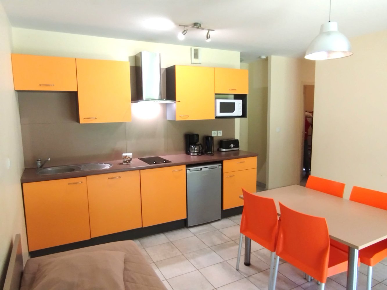 2 chambres Appartement à Chaveignes, France No. 157312