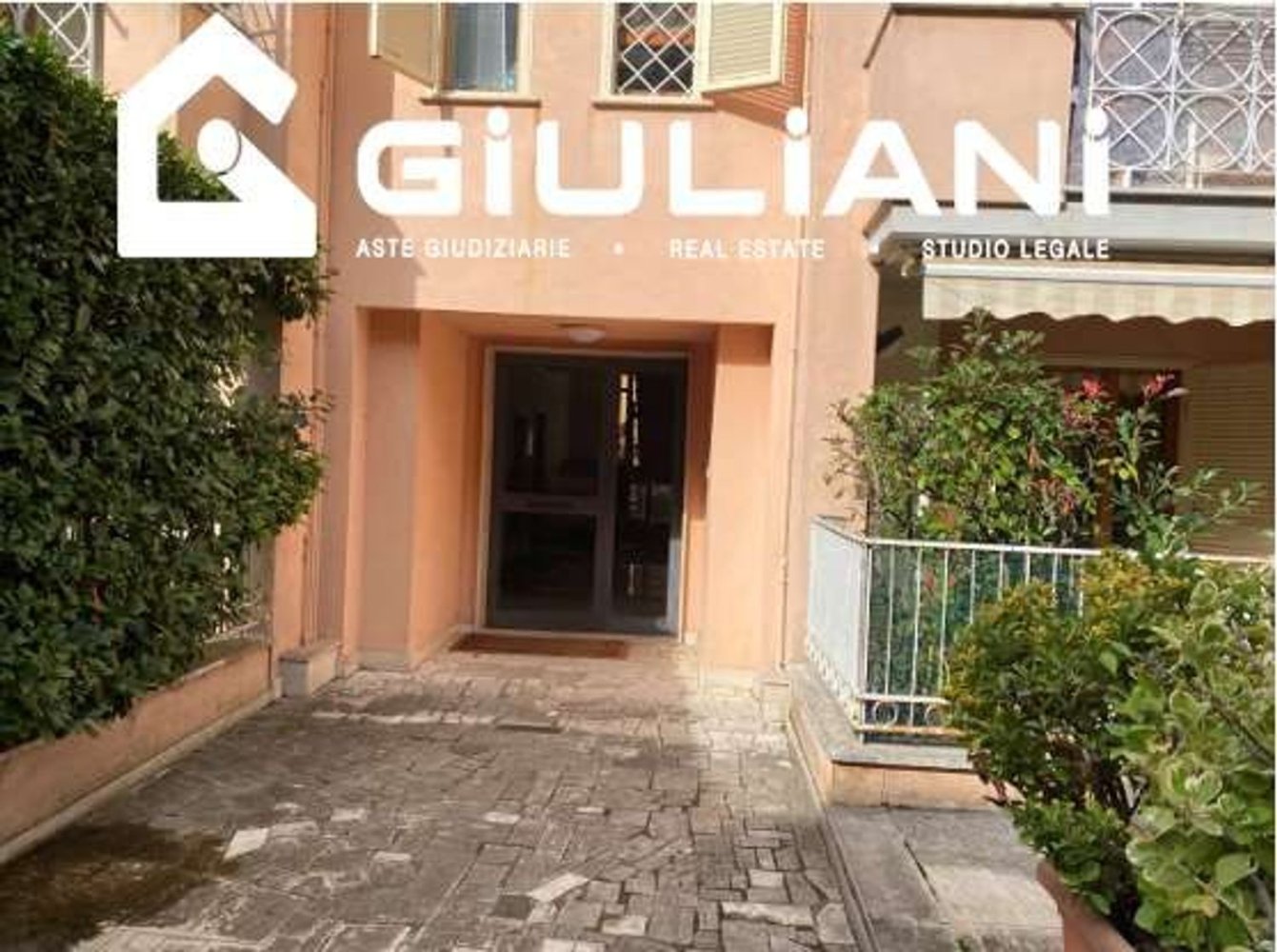 Квартира с 9 комнатами в Гроттаферрата, Италия № 269010