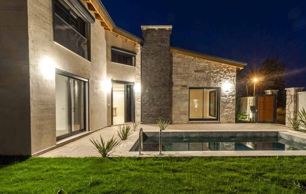 Villa 3+1 em Izmir, Turkey N.º 9083