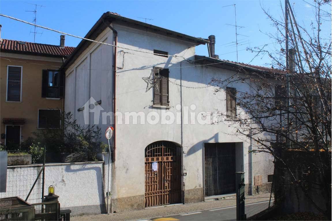 3 bedrooms House in Bregnano, Italy No. 317169