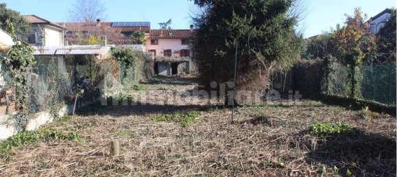 3 bedrooms House in Bregnano, Italy No. 317169 5