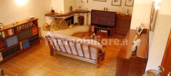 Дом с 6 спальнями в Рим, Италия № 70723 2