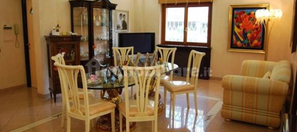 Дом с 6 спальнями в Рим, Италия № 70723 15